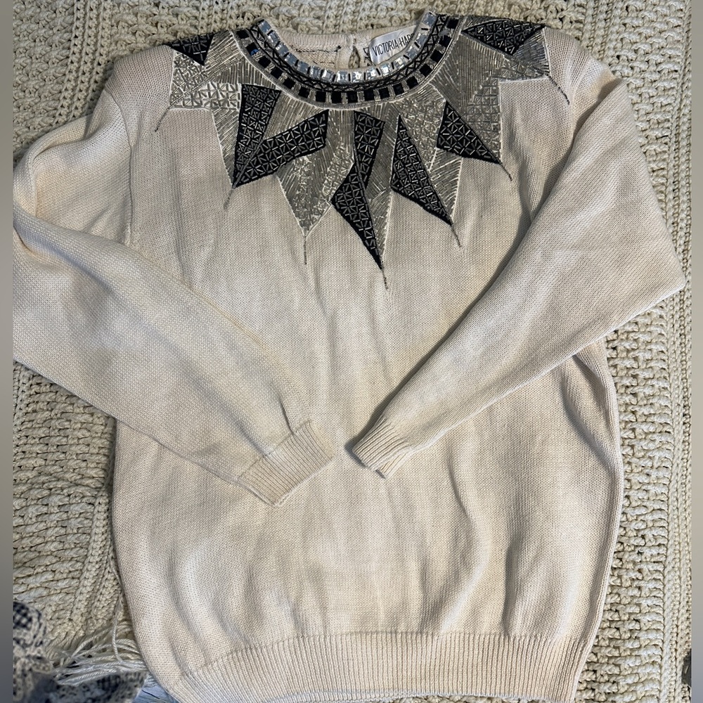 Vintage Victoria Harbour Embellished sweater